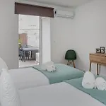 Guestready - In The Heart Of *